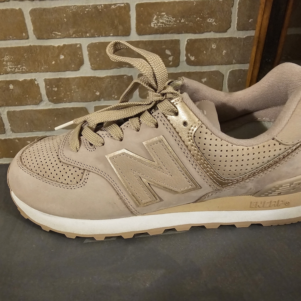 New Balance 574 Pink Au Lait Champagne Nubuck Size 9